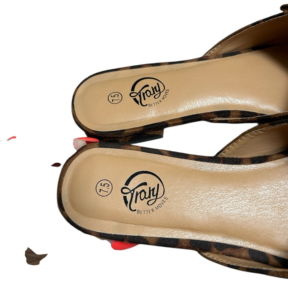 Leopard Pointed Bow Slip On Mules - Picture 6 of 6